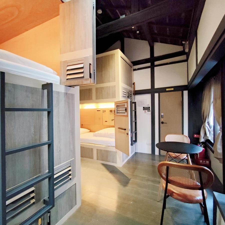 Jerry'S Mazehut Hostel Тайнан Екстериор снимка
