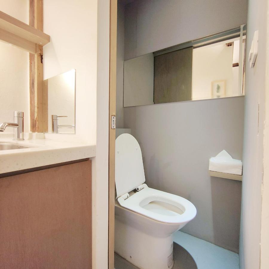Jerry'S Mazehut Hostel Тайнан Екстериор снимка