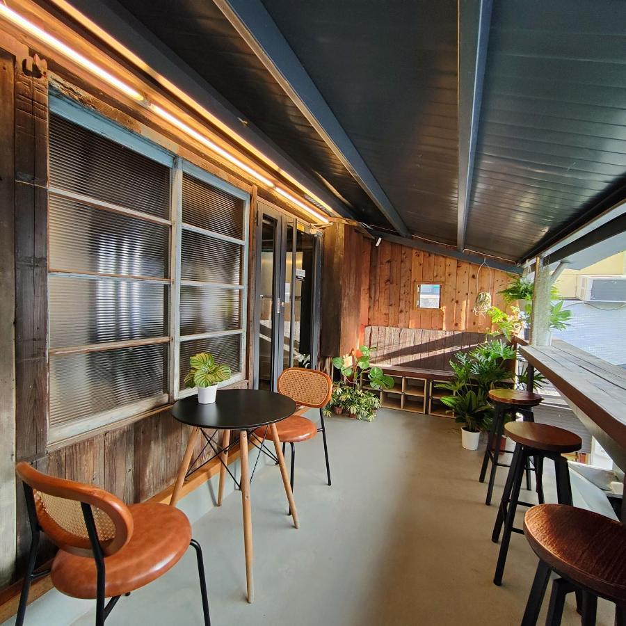 Jerry'S Mazehut Hostel Тайнан Екстериор снимка