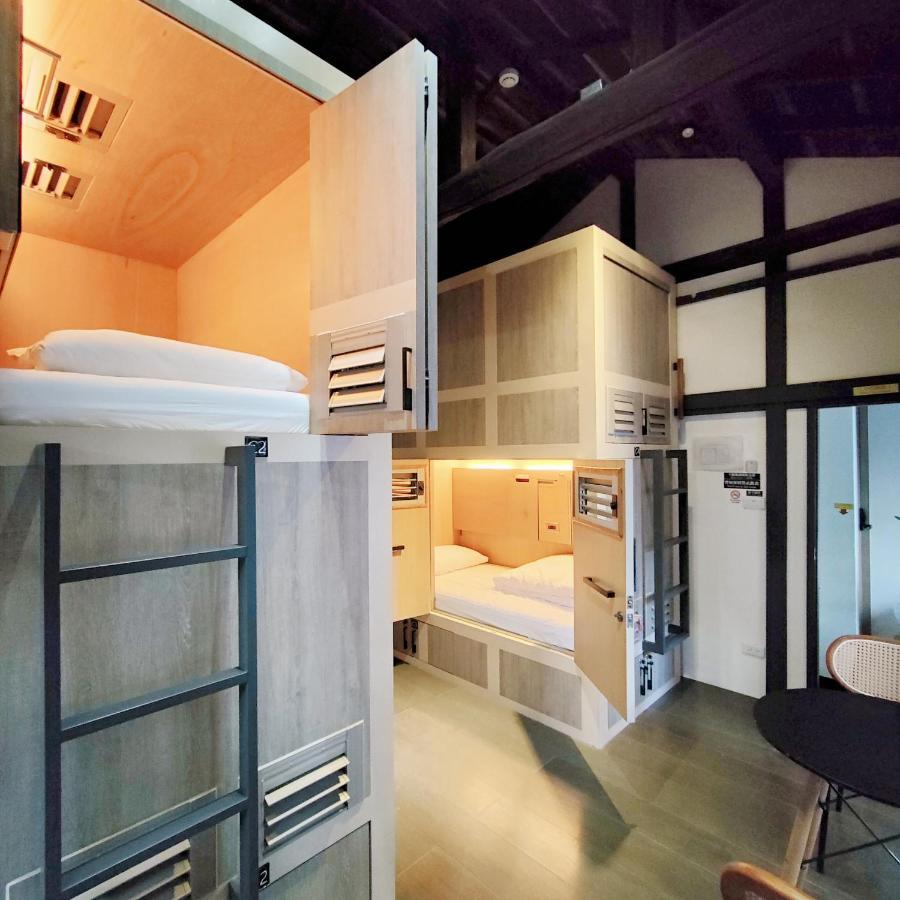 Jerry'S Mazehut Hostel Тайнан Екстериор снимка